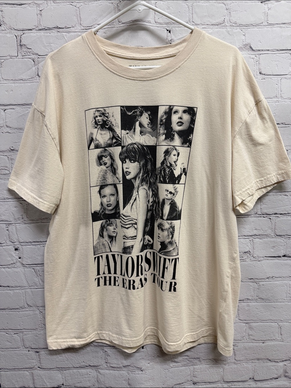 Taylor Swift The Eras Tour T Shirt Beige Graphic Print Unisex Size Large